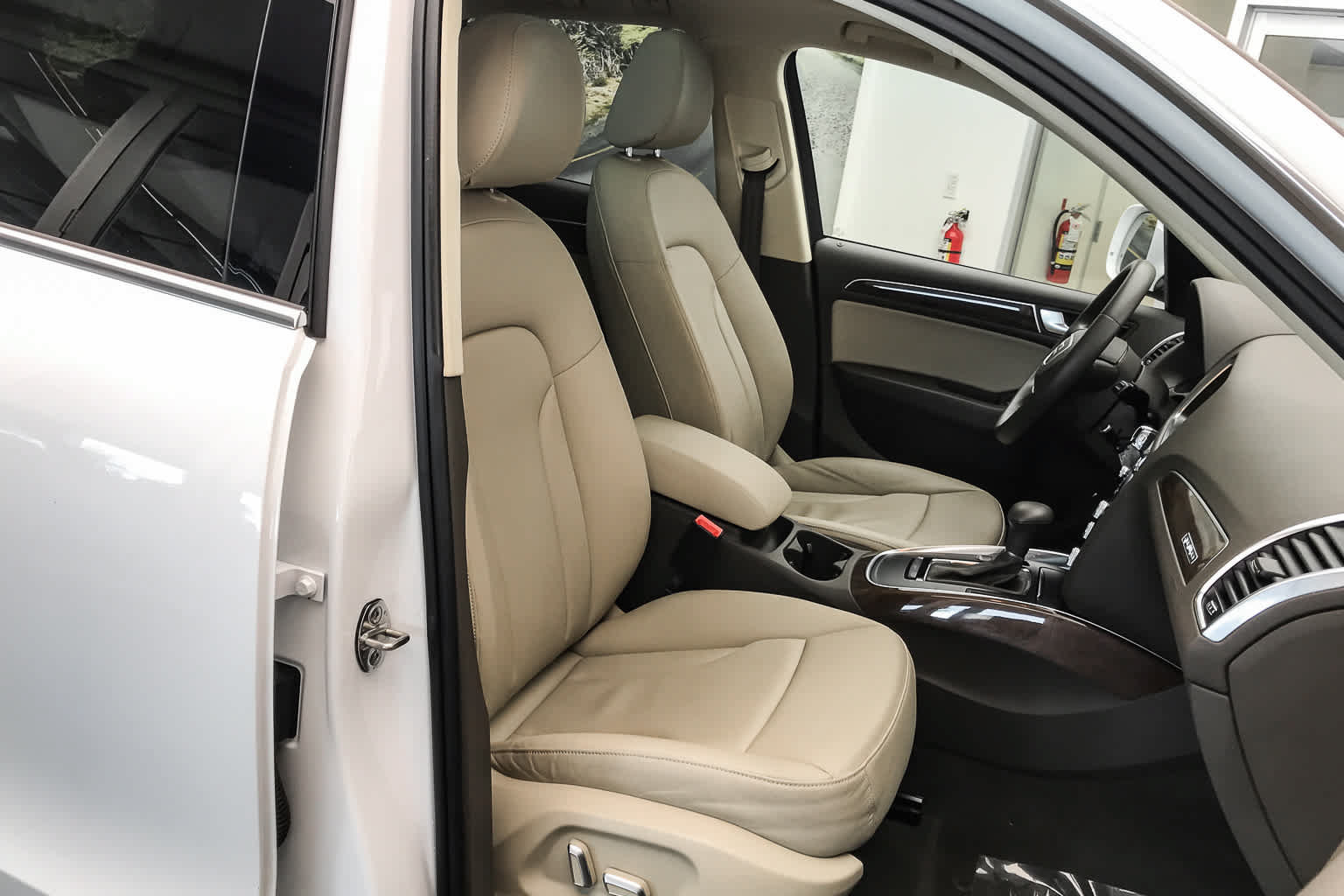 Used 2016 Audi Q5 2.0T Premium AWD/4WD image 6