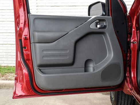 Used 2019 Nissan Frontier SV RWD image 38