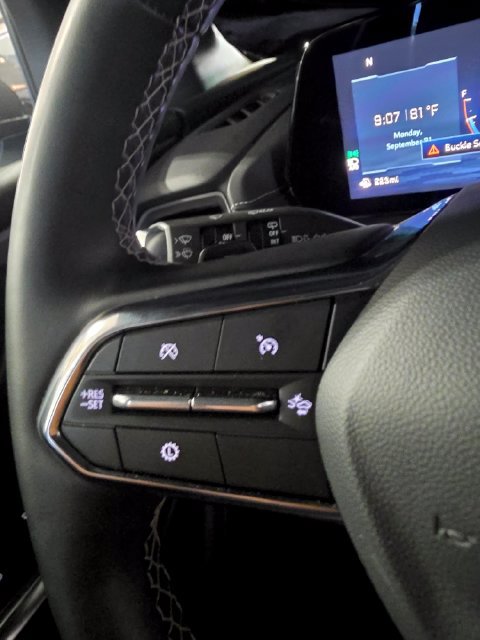 Used 2026 Chevrolet Traverse LT FWD image 37