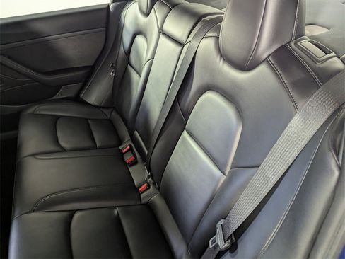 Used 2021 Tesla Model 3 Standard Range Plus image 17