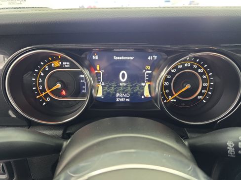 Used 2021 Jeep Wrangler Unlimited Sahara image 18