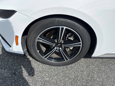 Used 2025 Ford Mustang Premium RWD image 13