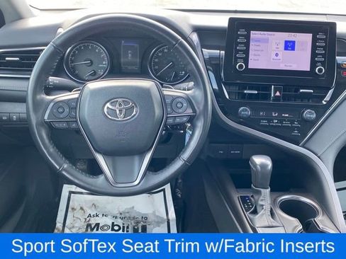 Used 2023 Toyota Camry SE FWD image 6