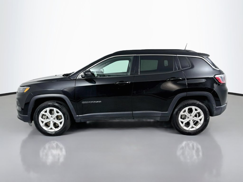 Used 2024 Jeep Compass Latitude AWD/4WD image 10