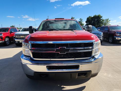 Used 2011 Chevrolet Silverado 3500 W/T image 2