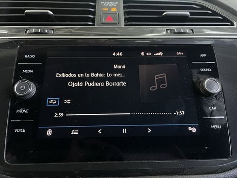 Used 2018 Volkswagen Tiguan SE w/ Panoramic Sunroof Package image 33