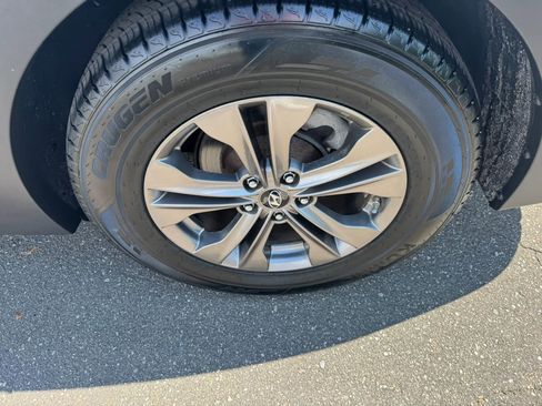 Used 2013 Hyundai Santa Fe Sport w/ Popular Equipment Pkg FWD image 11