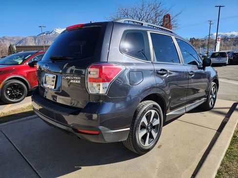 Used 2017 Subaru Forester 2.5i w/ Alloy Wheel Package image 5