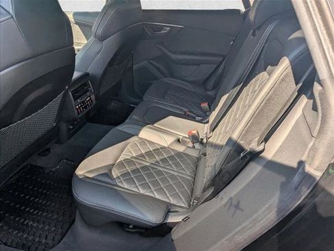 Used 2023 Audi SQ8 Prestige image 17