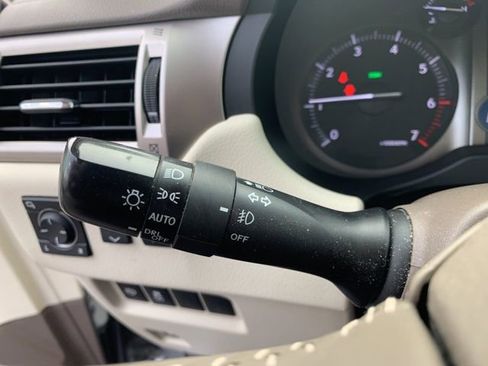 Used 2016 Lexus GX 460 w/ Premium Package image 29