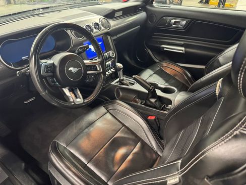 Used 2021 Ford Mustang GT Premium w/ Equipment Group 401A image 9