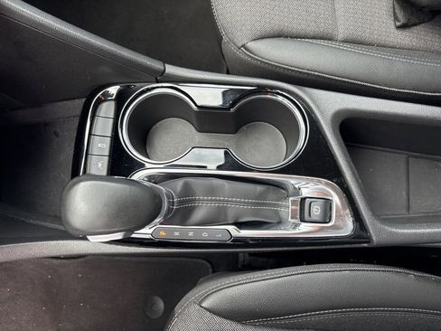 Used 2025 Buick Encore GX Preferred image 36