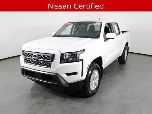Certified 2023 Nissan Frontier SV w/ Tow Package AWD/4WD image 2