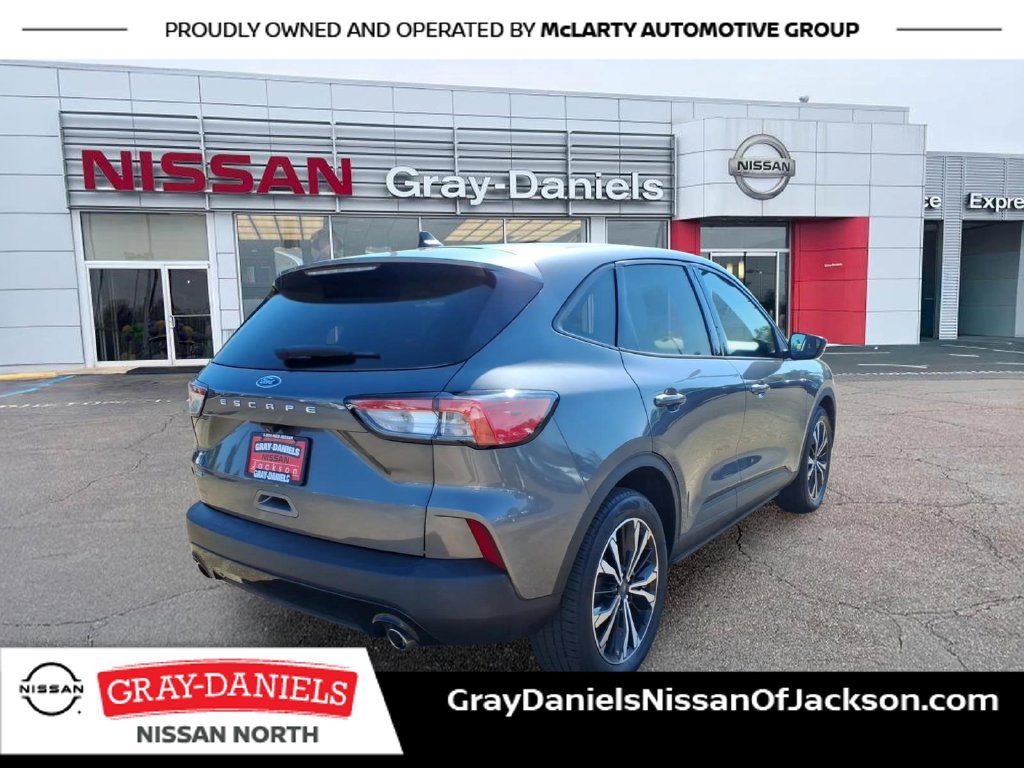 Used 2022 Ford Escape SE w/ SE Sport Appearance Package FWD image 7