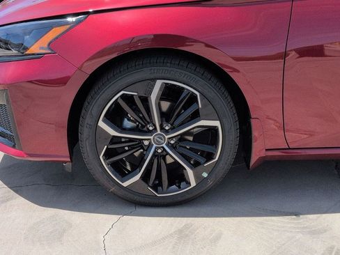 New 2026 Nissan Altima 2.5 SR w/ SR Premium Package FWD image 9