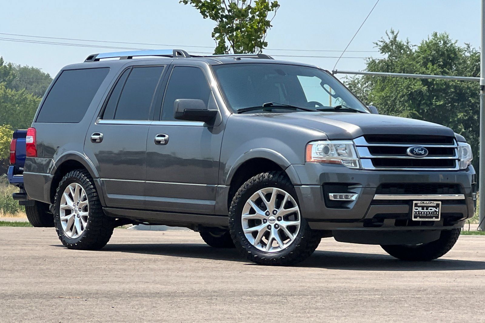 Used 2015 Ford Expedition Limited w/ Equipment Group 301A AWD/4WD image 2