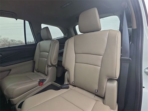 Used 2021 Honda Pilot Touring image 30