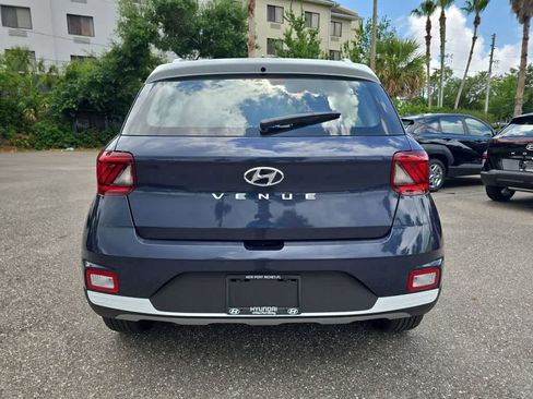 New 2026 Hyundai Venue SEL FWD image 6