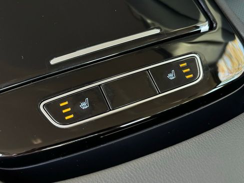 Used 2025 Genesis G80 2.5T image 22