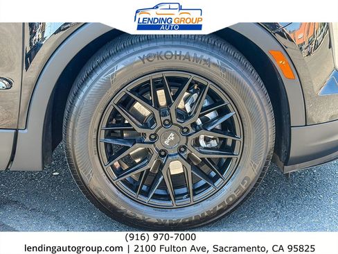 Used 2020 Cadillac XT4 Premium Luxury w/ Cold Weather Package FWD image 9