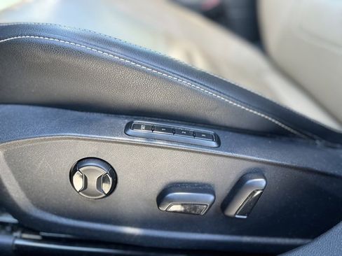 Used 2019 Volkswagen Jetta SEL Premium image 22