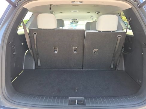 Used 2025 Hyundai Palisade SEL FWD image 15