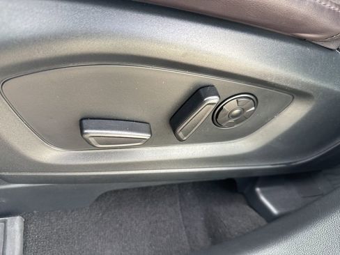 Certified 2025 Ford Explorer Platinum w/ Ultimate Package image 28