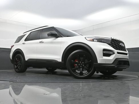 Used 2023 Ford Explorer ST w/ Equipment Group 401A AWD/4WD image 26