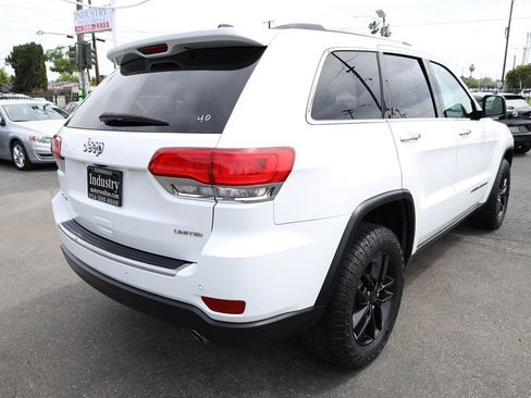 Used 2018 Jeep Grand Cherokee Limited AWD/4WD image 4