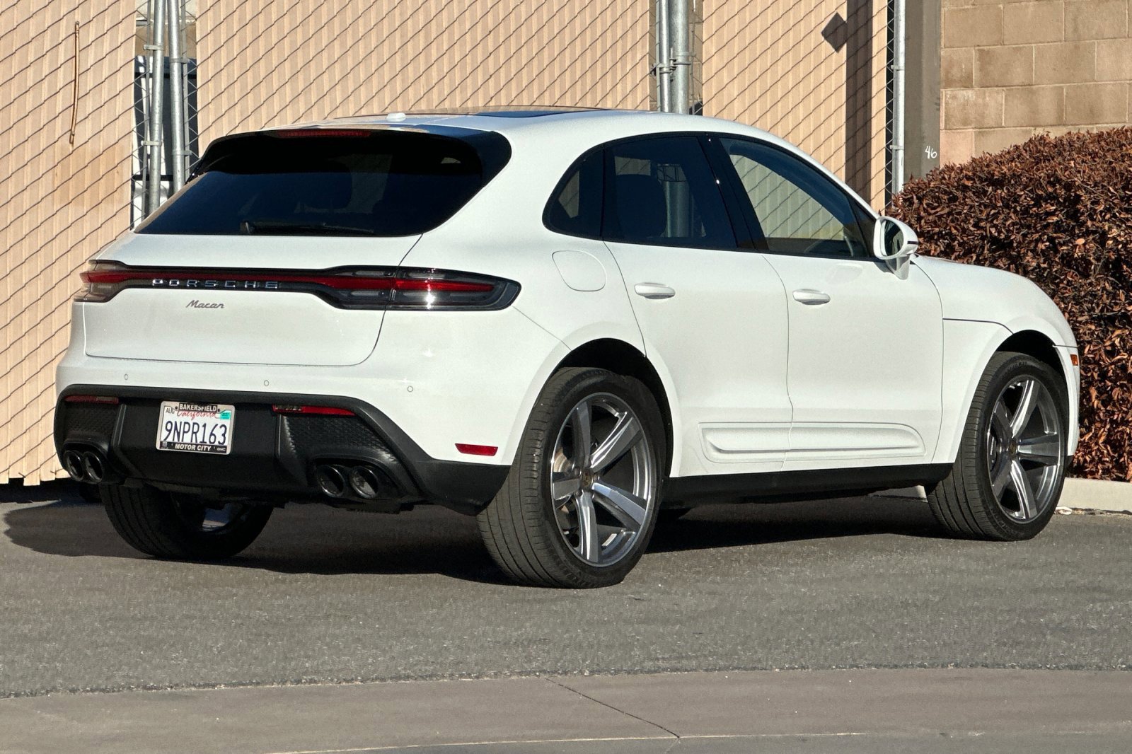 Used 2024 Porsche Macan AWD/4WD image 4