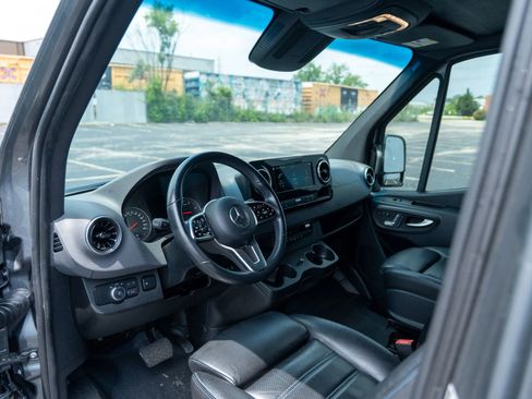 Used 2019 Mercedes-Benz Sprinter 4x4 144 image 2