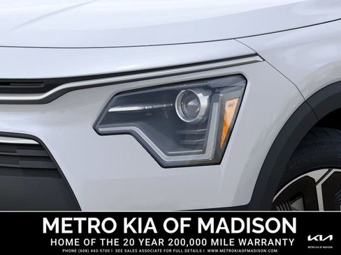 New 2026 Kia Niro LX FWD image 10