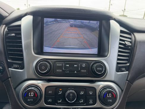 Used 2015 Chevrolet Suburban LTZ RWD image 20