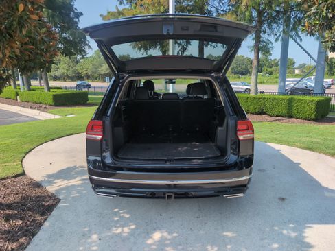 Used 2019 Volkswagen Atlas SE w/ Panoramic Sunroof Package FWD image 32