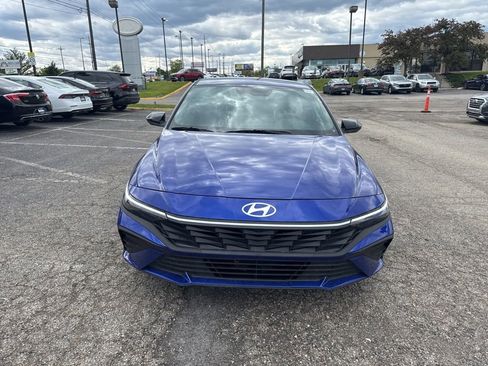 Certified 2025 Hyundai Elantra Sport FWD image 8