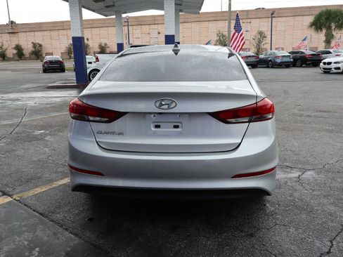 Used 2018 Hyundai Elantra Value Edition FWD image 4