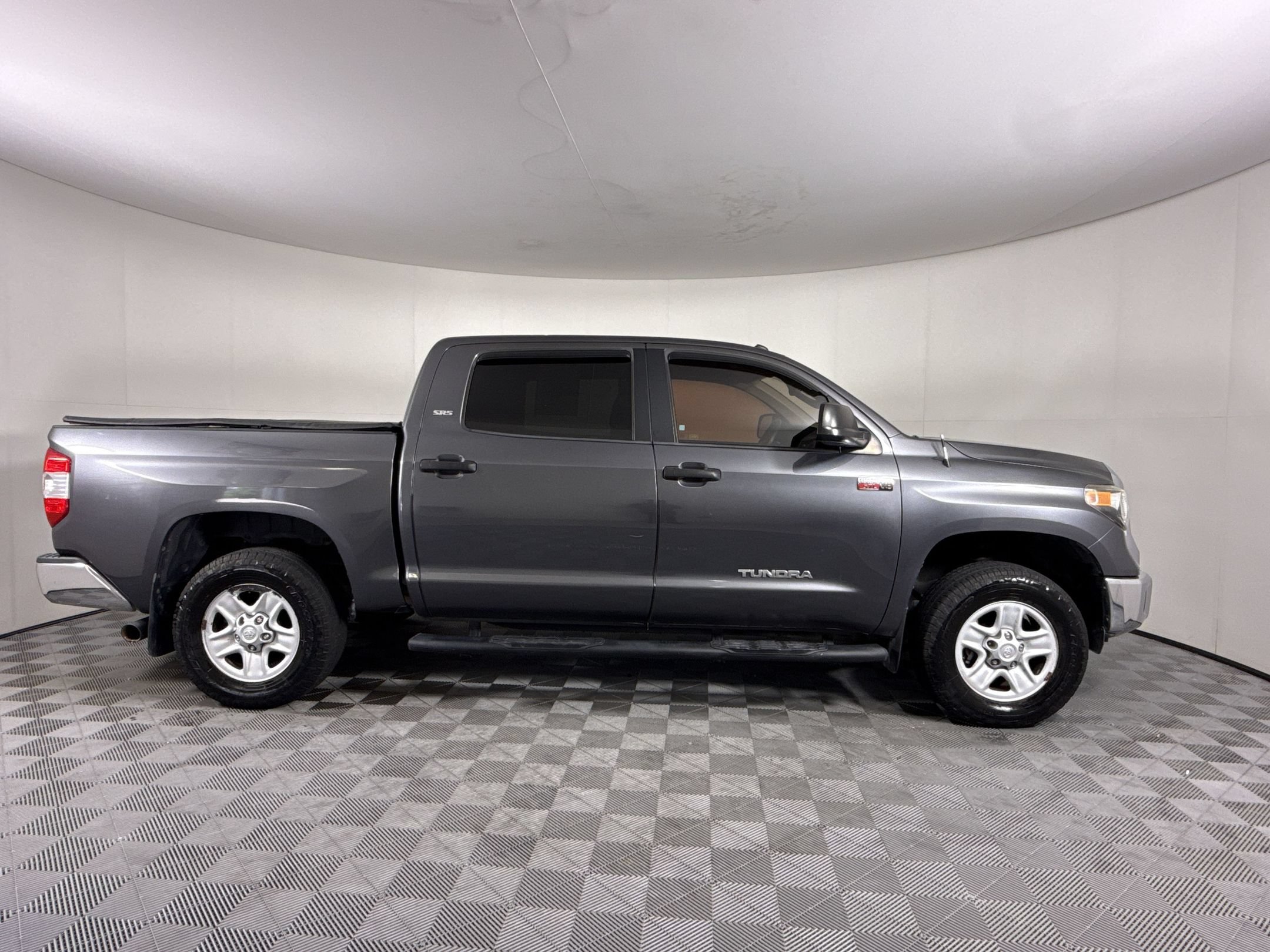Used 2018 Toyota Tundra SR5 w/ SR5 Upgrade Package RWD image 8