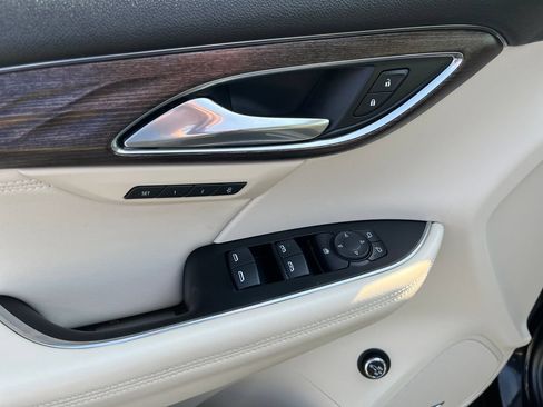 Used 2023 Buick Envision Avenir AWD/4WD image 10