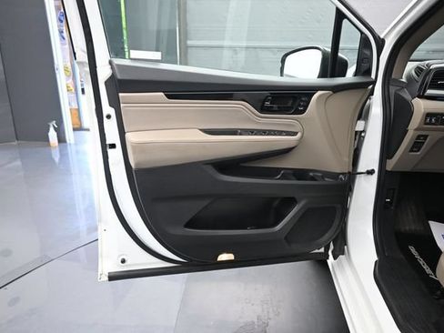 Used 2021 Honda Odyssey Touring image 12