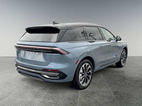 New 2026 Lincoln Nautilus Reserve image 5