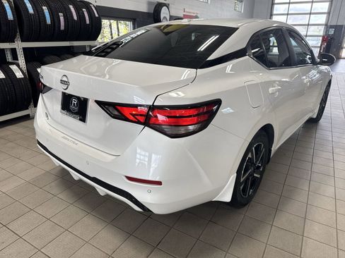 Certified 2025 Nissan Sentra SV image 39