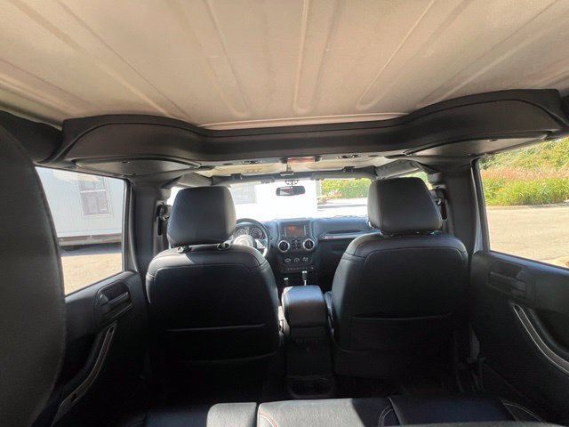 Used 2016 Jeep Wrangler Unlimited Sahara AWD/4WD image 19
