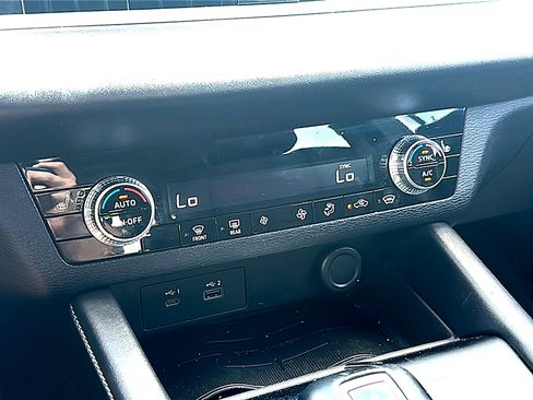 Used 2023 Mitsubishi Outlander SE AWD/4WD image 33