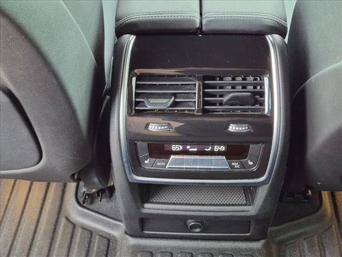 Used 2022 BMW X5 xDrive40i AWD/4WD image 17