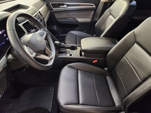 Used 2023 Volkswagen Atlas SE w/ Panoramic Sunroof Package FWD image 14