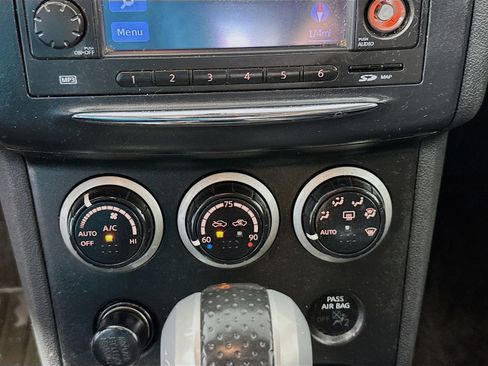 Used 2012 Nissan Rogue SV w/ Premium Pkg AWD/4WD image 16