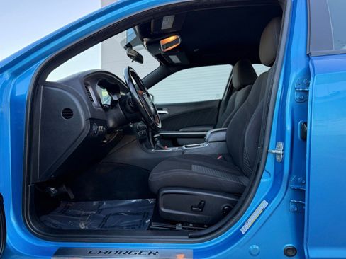 Used 2023 Dodge Charger SXT image 23