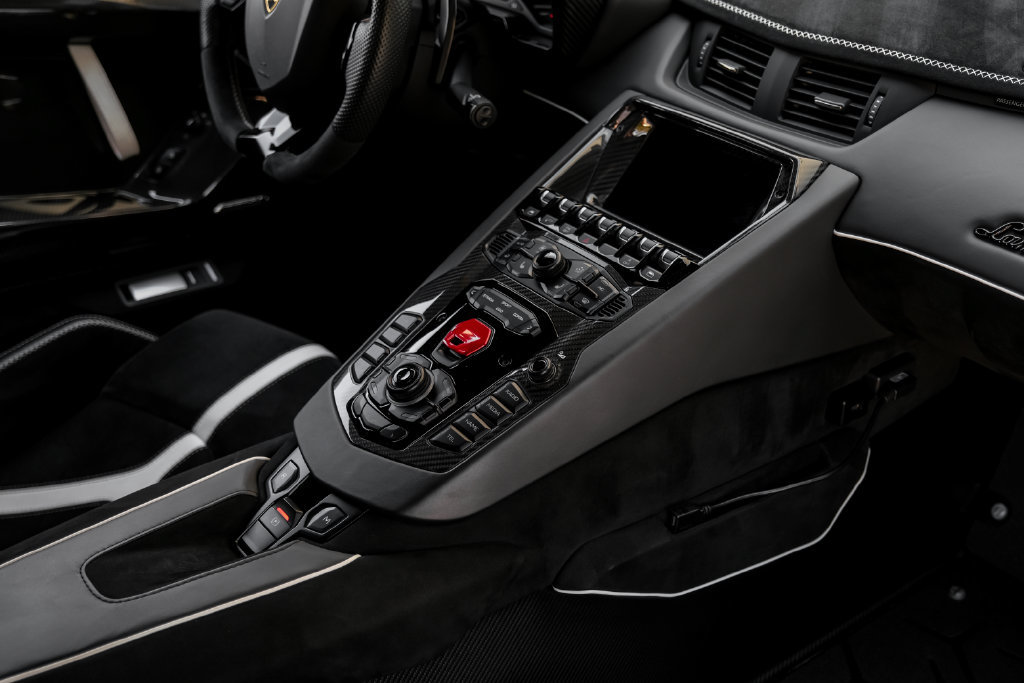 Used 2020 Lamborghini Aventador SVJ AWD/4WD image 24