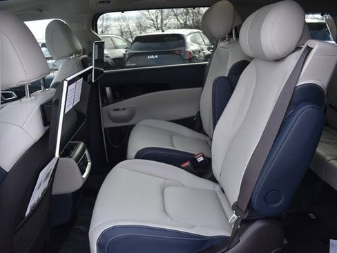 New 2026 Kia Carnival SX Prestige image 24