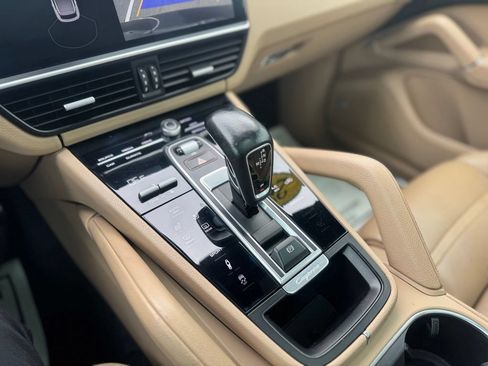 Used 2019 Porsche Cayenne S AWD/4WD image 39